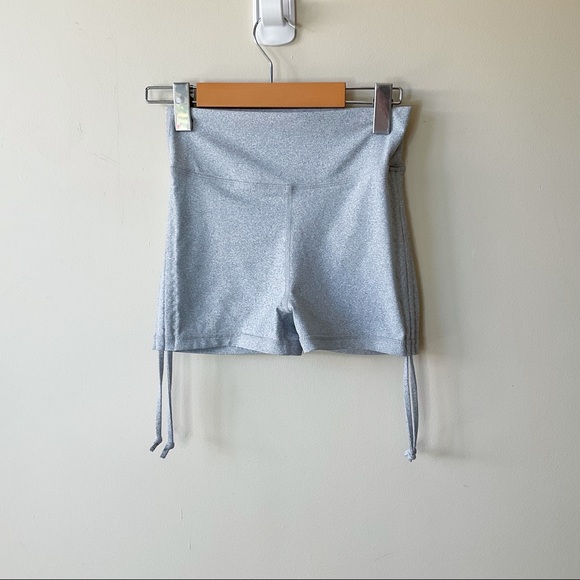 Zyia Active Grey Brilliant Double Scrunchy Hustle Shorts Size M - Picture 5 of 9